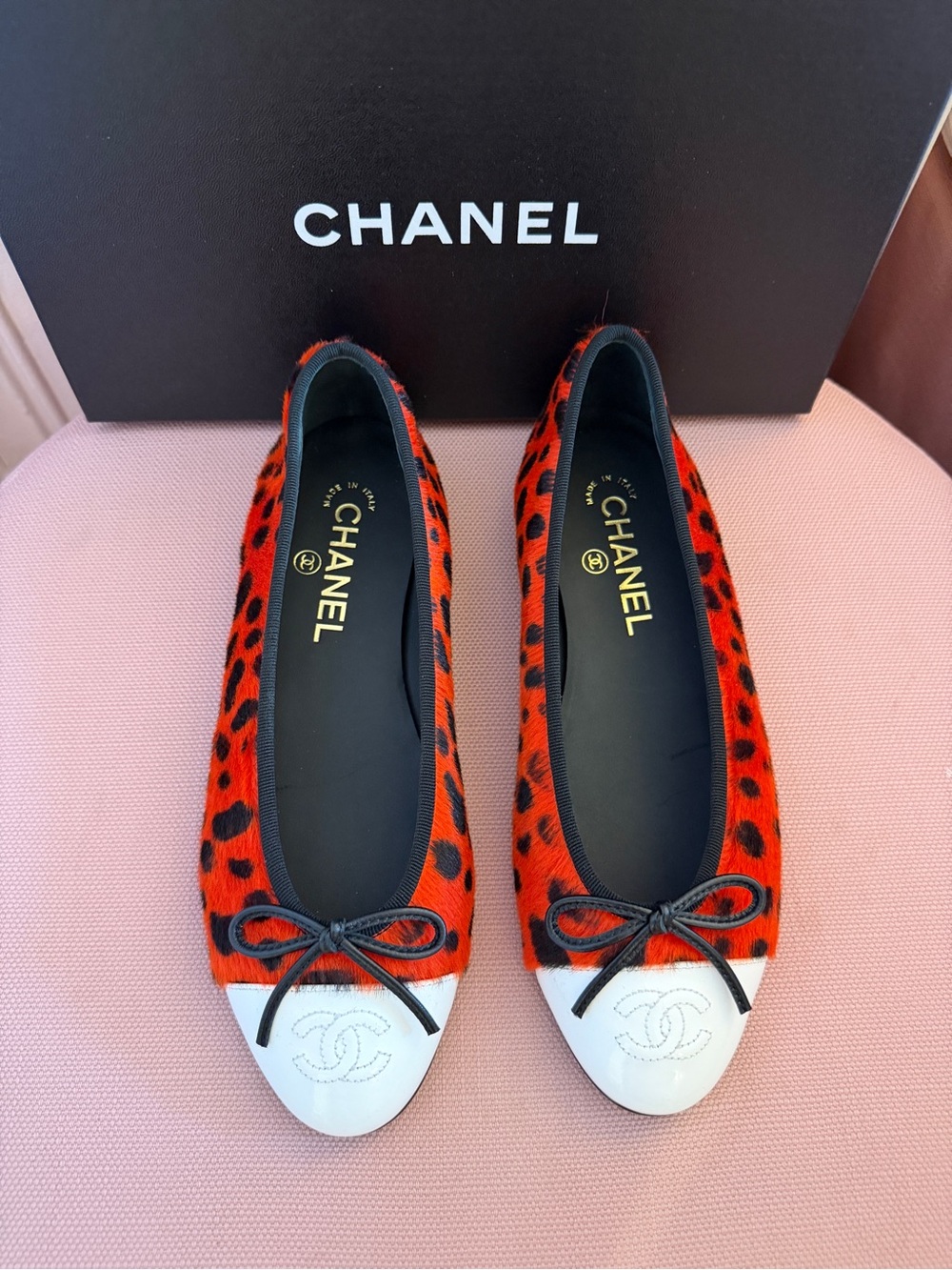 Chanel MÉTIERS D’ART 26 Red Orange Black White Pony Hair Animal Print Flats 37.5 - Picture 14 of 16